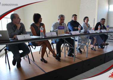 Panel de ponentes del Segundo Coloquio “Repensar la Teoría Social. Conceptos, teorías, paradigmas”